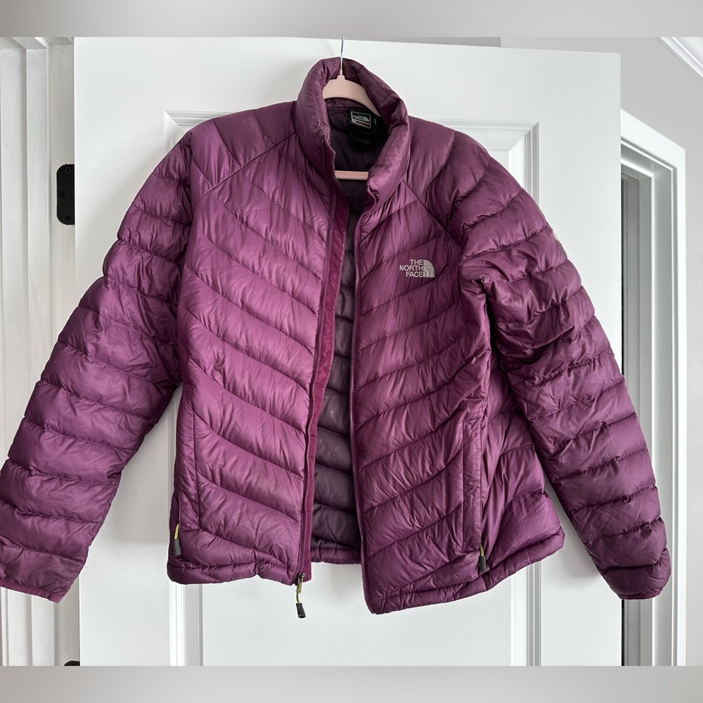 The North Face Dark Purple Lightweight Puffer Women’s Coat Size Large